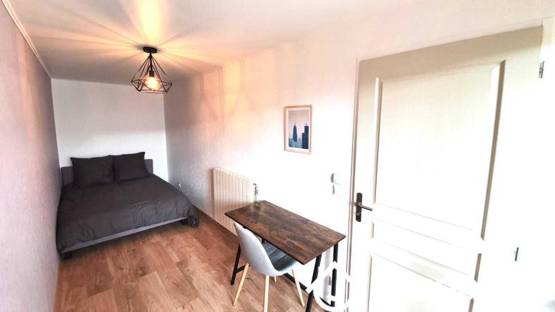 Chambre - 11 m² - 1 pièce
