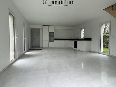 Maison - 100 m² - 4 pièces