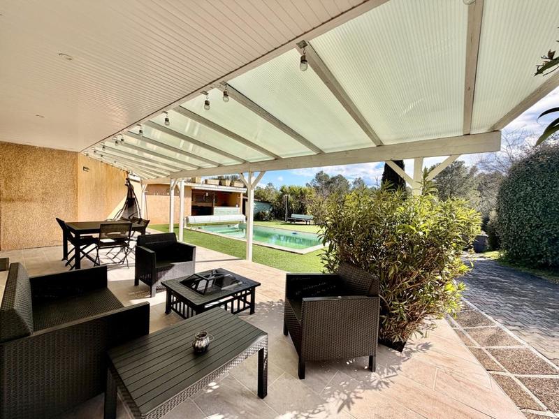 Villa - 200 m² - 7 pièces