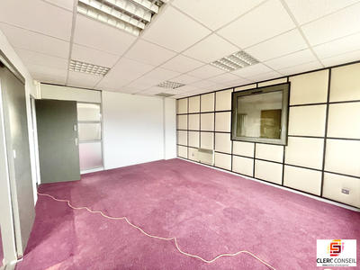 Bureau - 225 m²