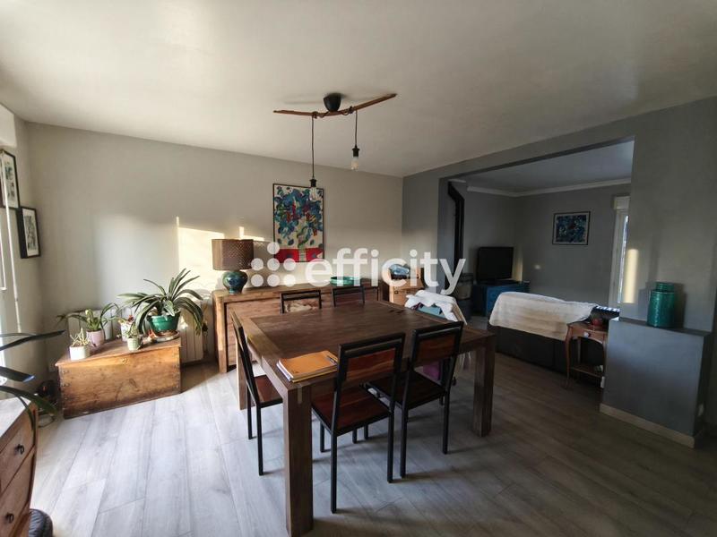 Maison - 186 m² - 7 pièces