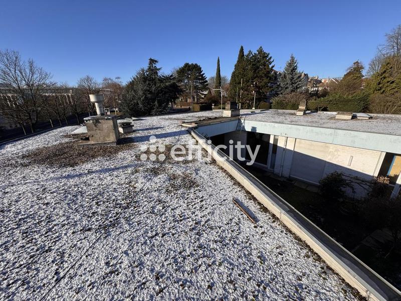 Maison - 142 m² - 10 pièces