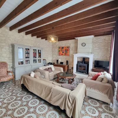 Maison - 342 m² - 8 pièces