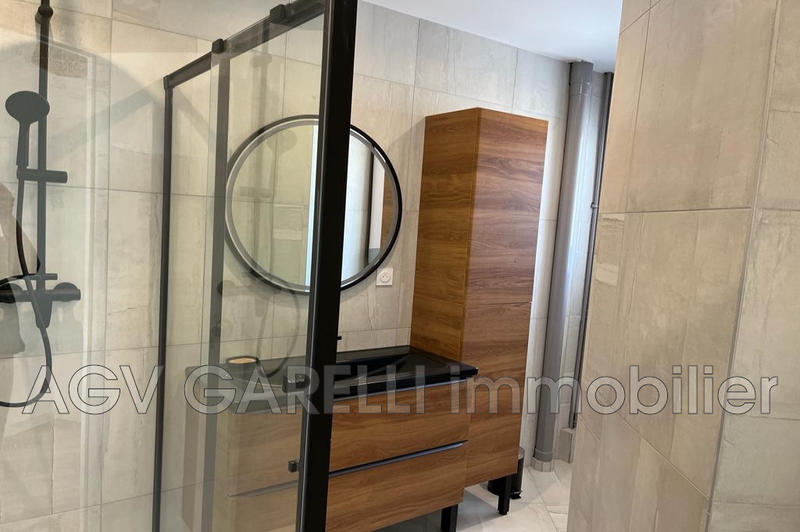 Appartement - 100 m² - 5 pièces