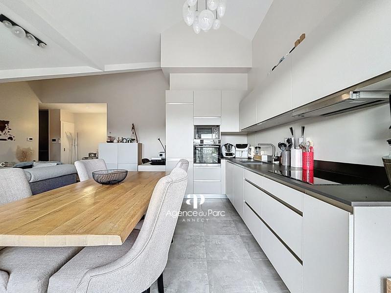 Appartement - 92 m² - 4 pièces