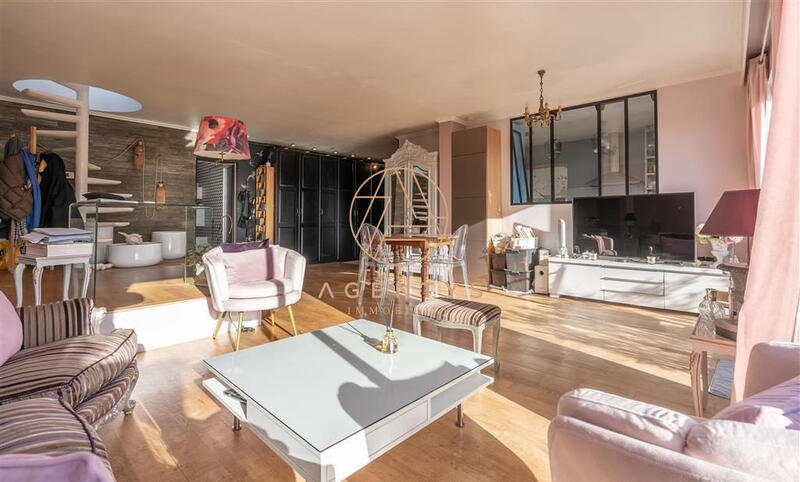 Appartement - 121 m² - 4 pièces