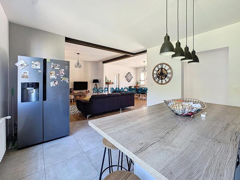 Maison - 200 m² - 4 pièces