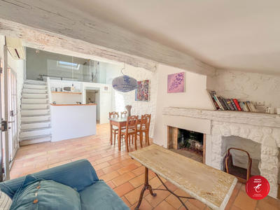 Maison - 219 m² - 10 pièces