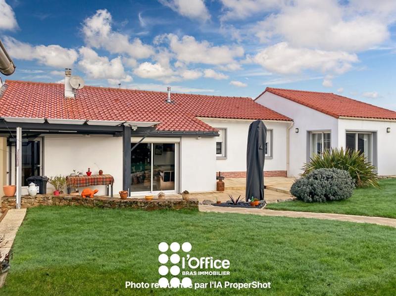 Maison - 140 m² - 5 pièces