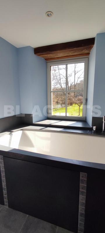 Moulin - 195 m² - 6 pièces