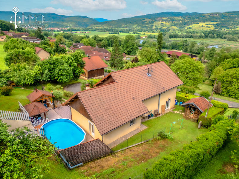 Villa - 167 m² - 6 pièces