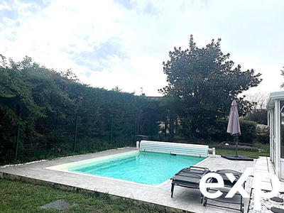 Maison - 162 m² - 6 pièces