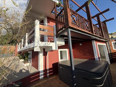 Maison - 88 m² - 3 pièces