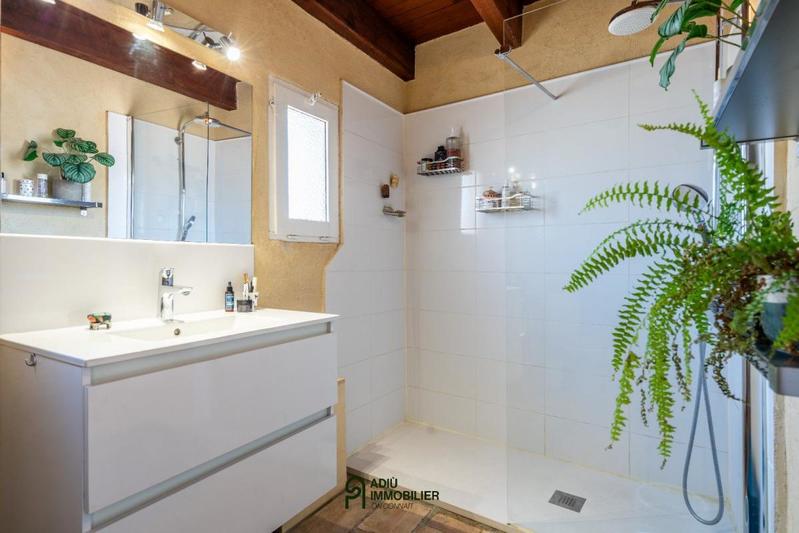 Appartement - 64 m² - 2 pièces