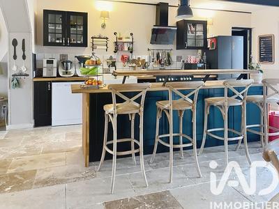 Maison - 255 m² - 8 pièces