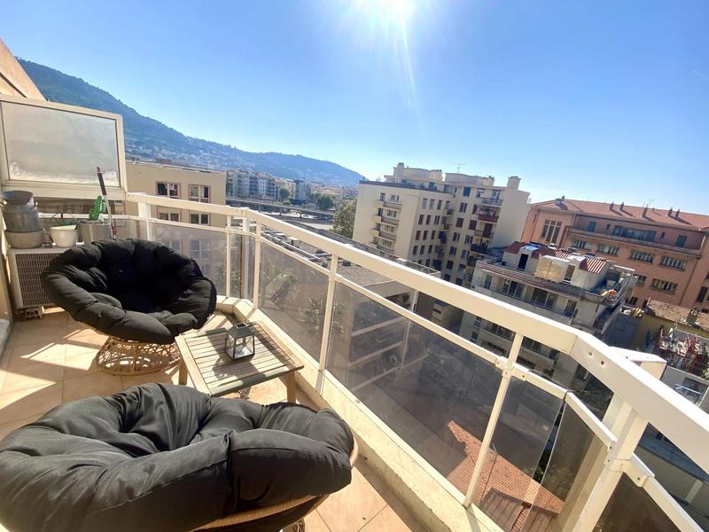 Appartement - 80 m² - 3 pièces