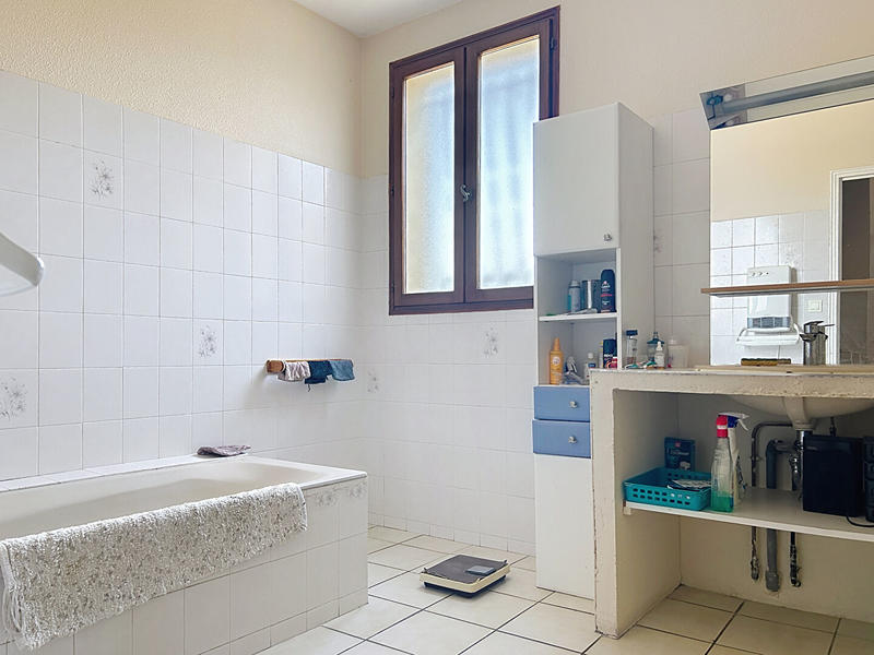 Maison - 227 m² - 7 pièces