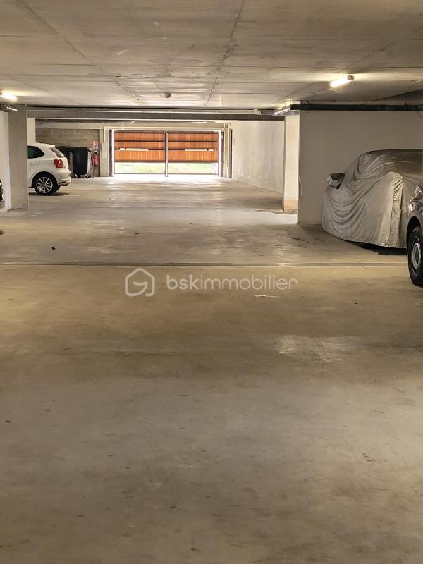 Parking - 12 m²