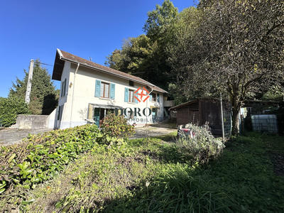 Maison - 92 m² - 5 pièces