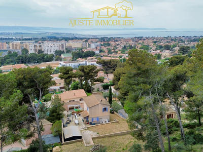 Maison - 136 m² - 6 pièces