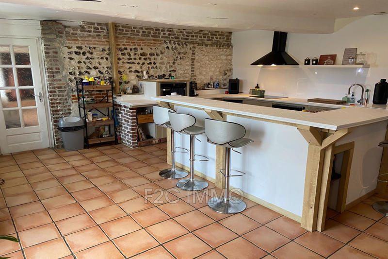 Maison - 212 m² - 6 pièces