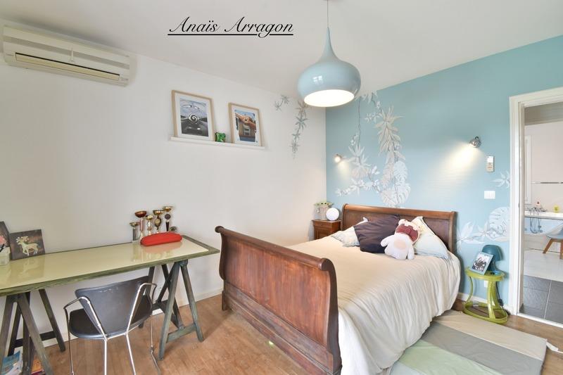 Propriété - 250 m² - 9 pièces