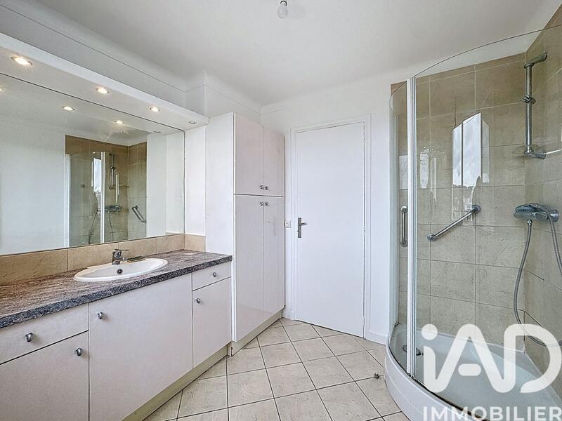 Appartement - 97 m² - 5 pièces