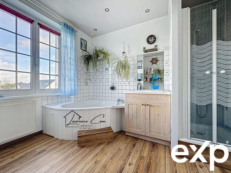 Maison - 126 m² - 9 pièces