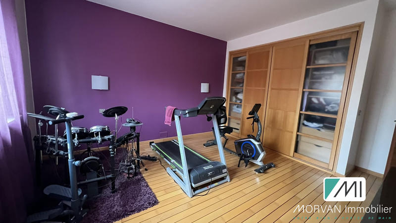 Maison - 240 m² - 7 pièces