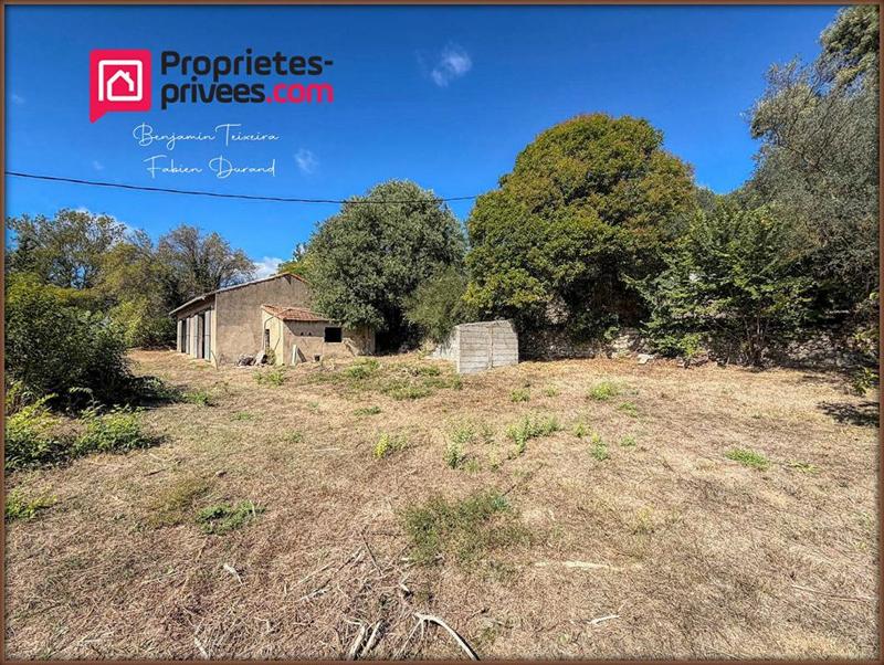 Terrain constructible - 1 512 m²