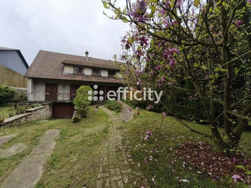 Maison - 263 m² - 11 pièces