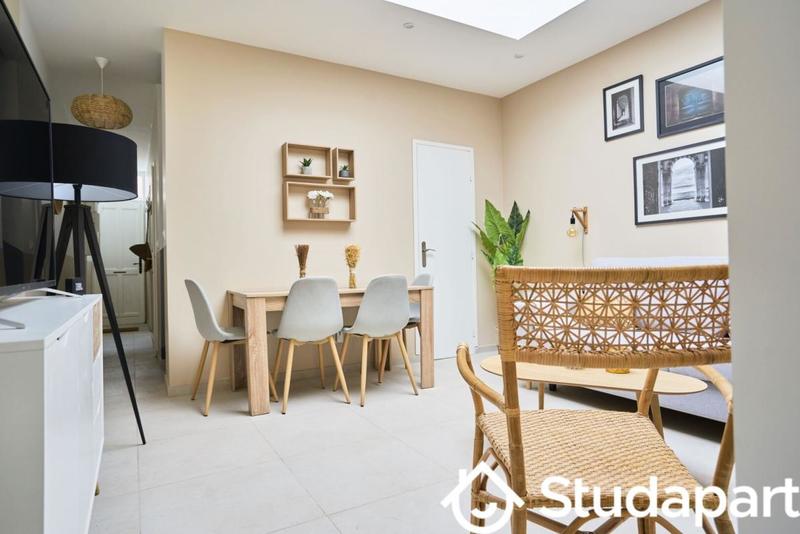 Chambre - 12 m² - 1 pièce