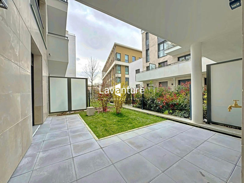 Appartement - 100 m² - 5 pièces