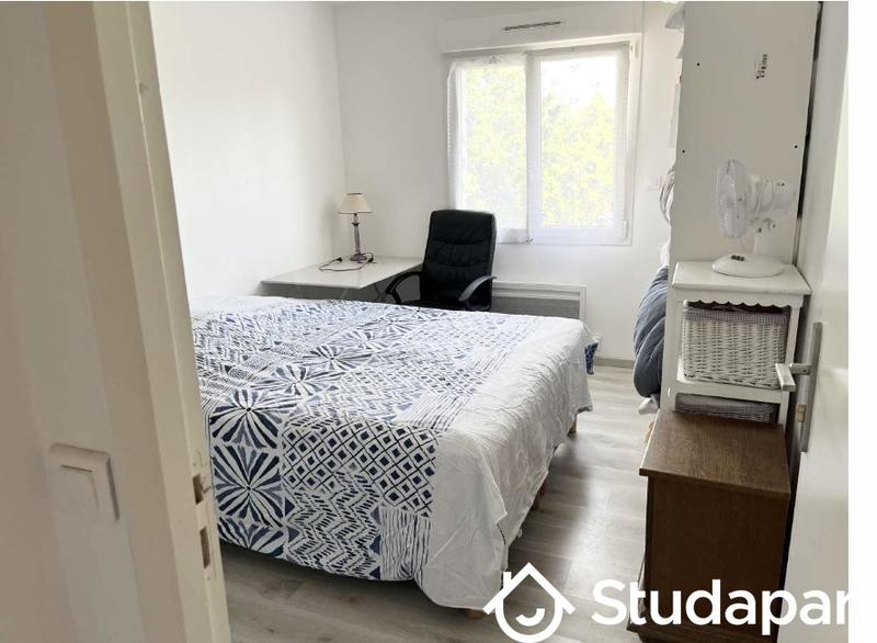 Chambre - 11 m² - 1 pièce