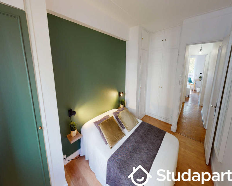 Chambre - 70 m² - 1 pièce