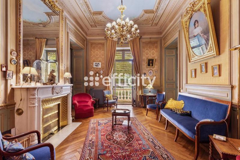 Immeuble - 1 243 m² - 14 pièces