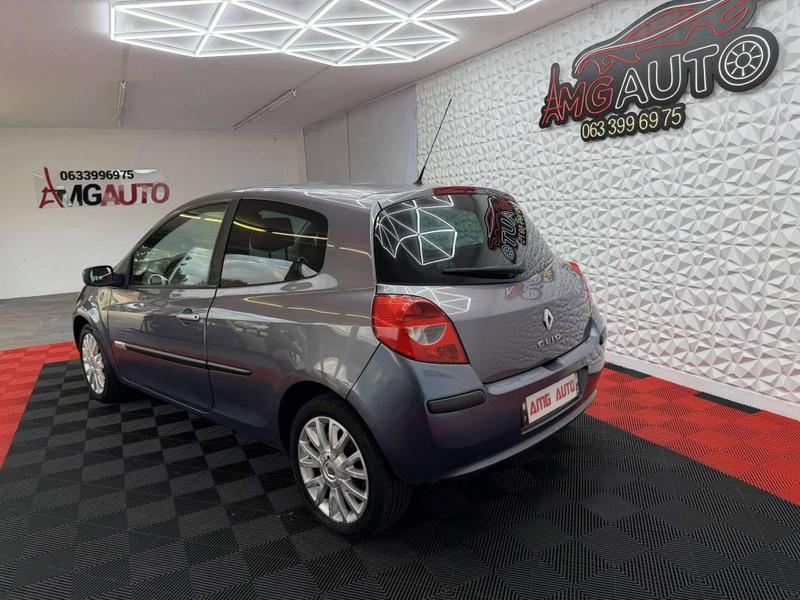 Renault Clio III 1.2i 101cv Rip Curl