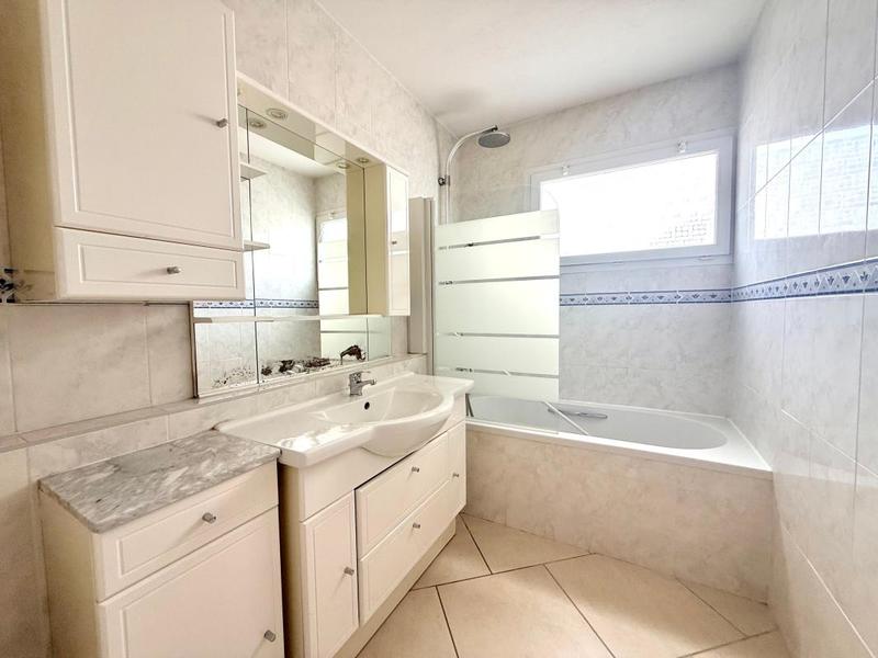 Appartement - 97 m² - 4 pièces