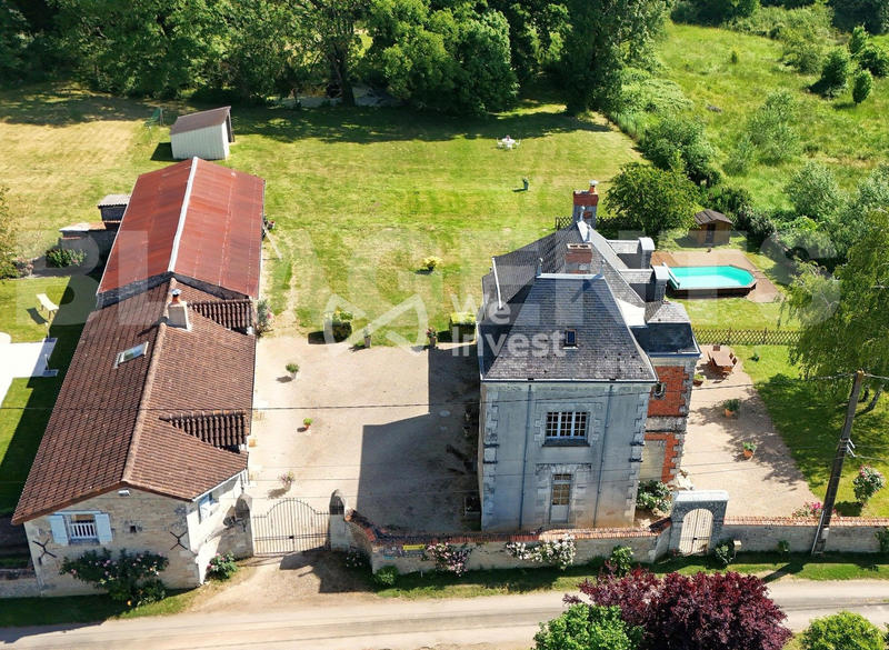 Maison - 245 m² - 7 pièces