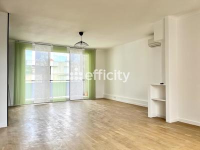 Appartement - 100 m² - 4 pièces