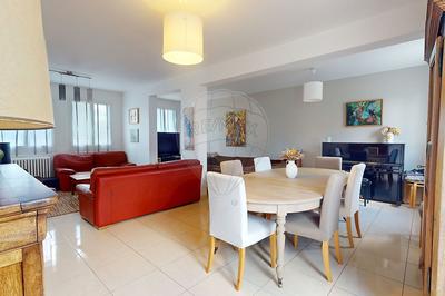 Maison - 175 m² - 7 pièces