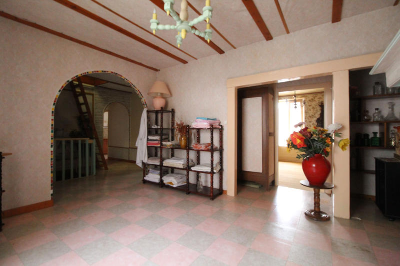 Maison - 208 m² - 10 pièces