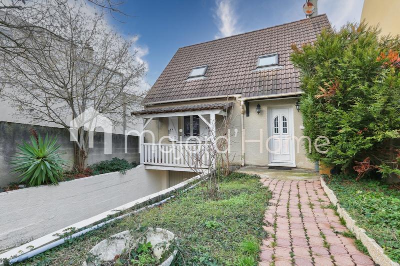 Maison traditionnelle - 80 m² - 4 pièces