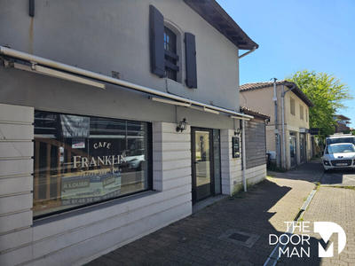 Local commercial - 110 m² - 3 pièces