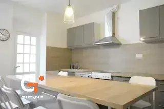 Immeuble - 250 m² - 14 pièces