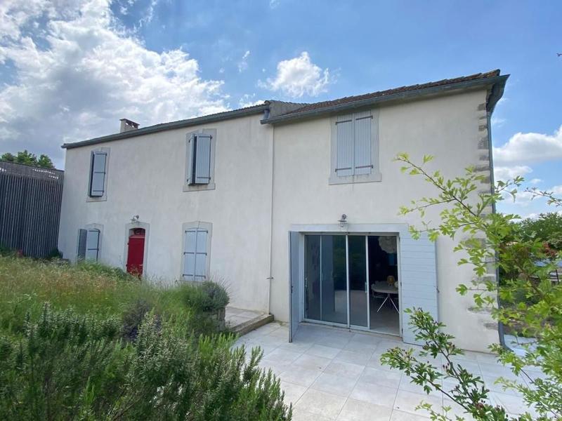 Maison - 240 m² - 8 pièces