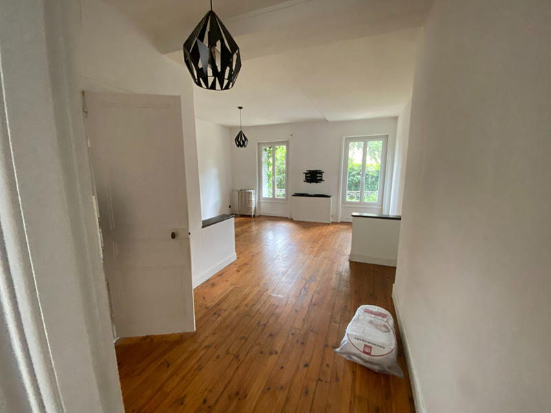 Appartement - 85 m² - 3 pièces