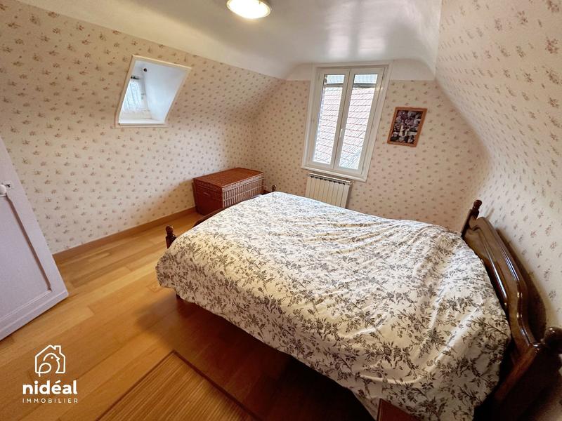 Maison - 98 m² - 5 pièces