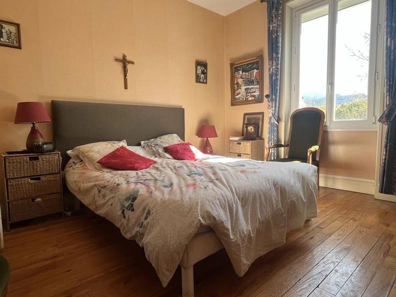 Maison - 200 m² - 7 pièces