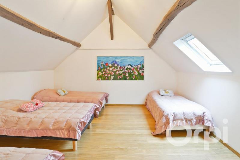 Maison - 275 m² - 10 pièces